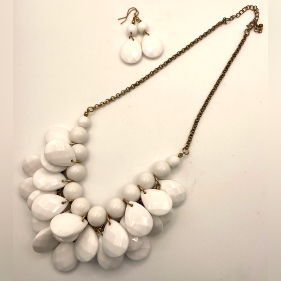 Ladies, white bubble necklace and matching earrings - Picture 2 of 6